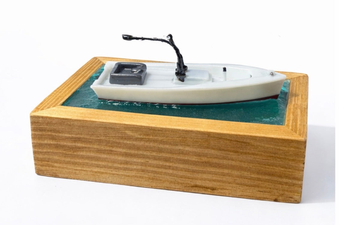 Core Sound 1960s Style Net Boat Mount Historic Skiff Epoxy Display (5” x 3”)